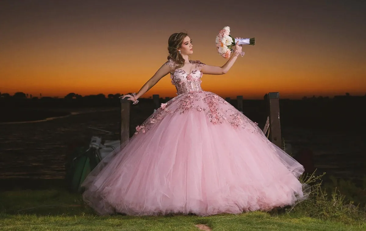 how to select the best fabric for your prom dress