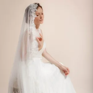 gorgeous dotted tulle lace chapel length mantilla veil