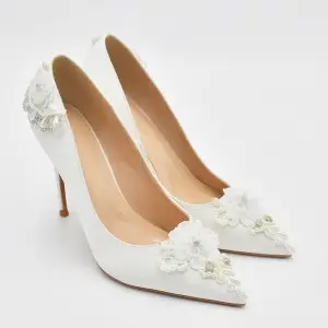 pearls beaded 3d flowers ivory slim heel wedding pumps