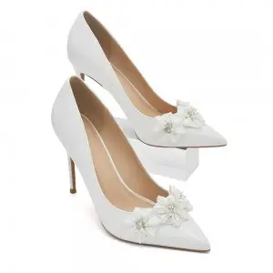 chic and modern beaded flower pointy toe wedding pumps