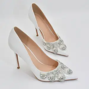 graceful rhinestone pointy toe stiletto heel bridal shoes