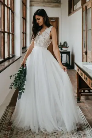scalloped v neck lace and tulle country wedding dress