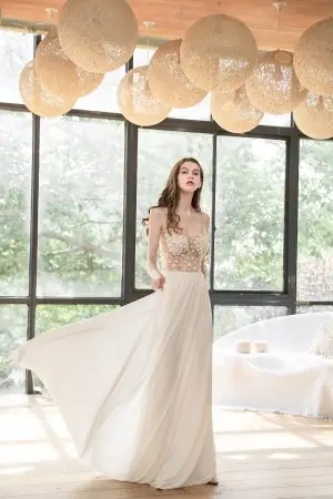 feminine 3d floral illusion beach chiffon wedding dress