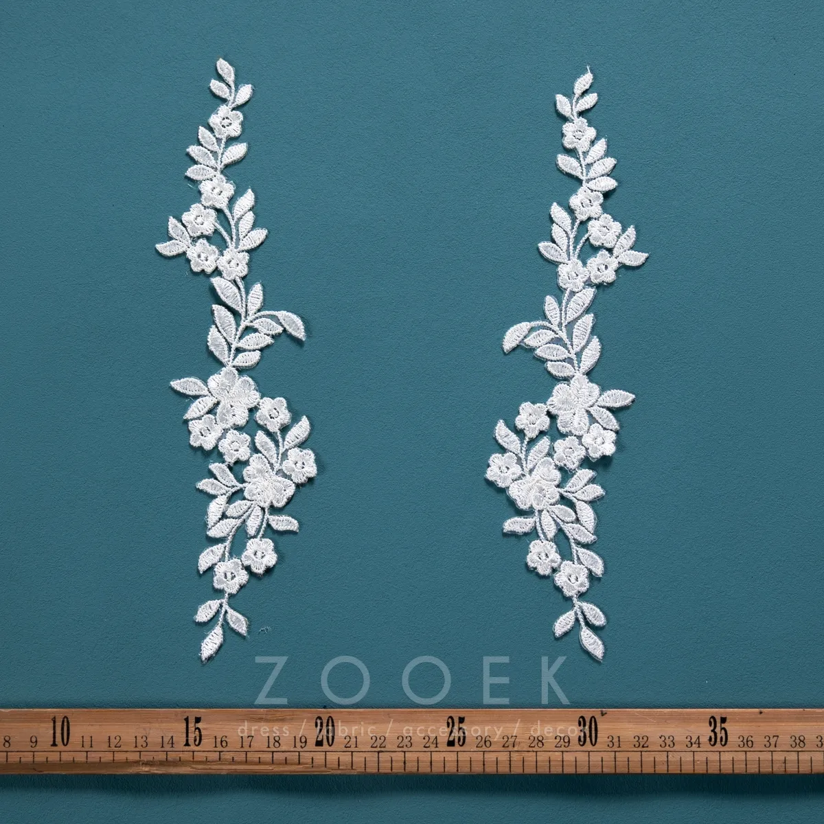 pair of exquisite embroidery ivory lace appliques