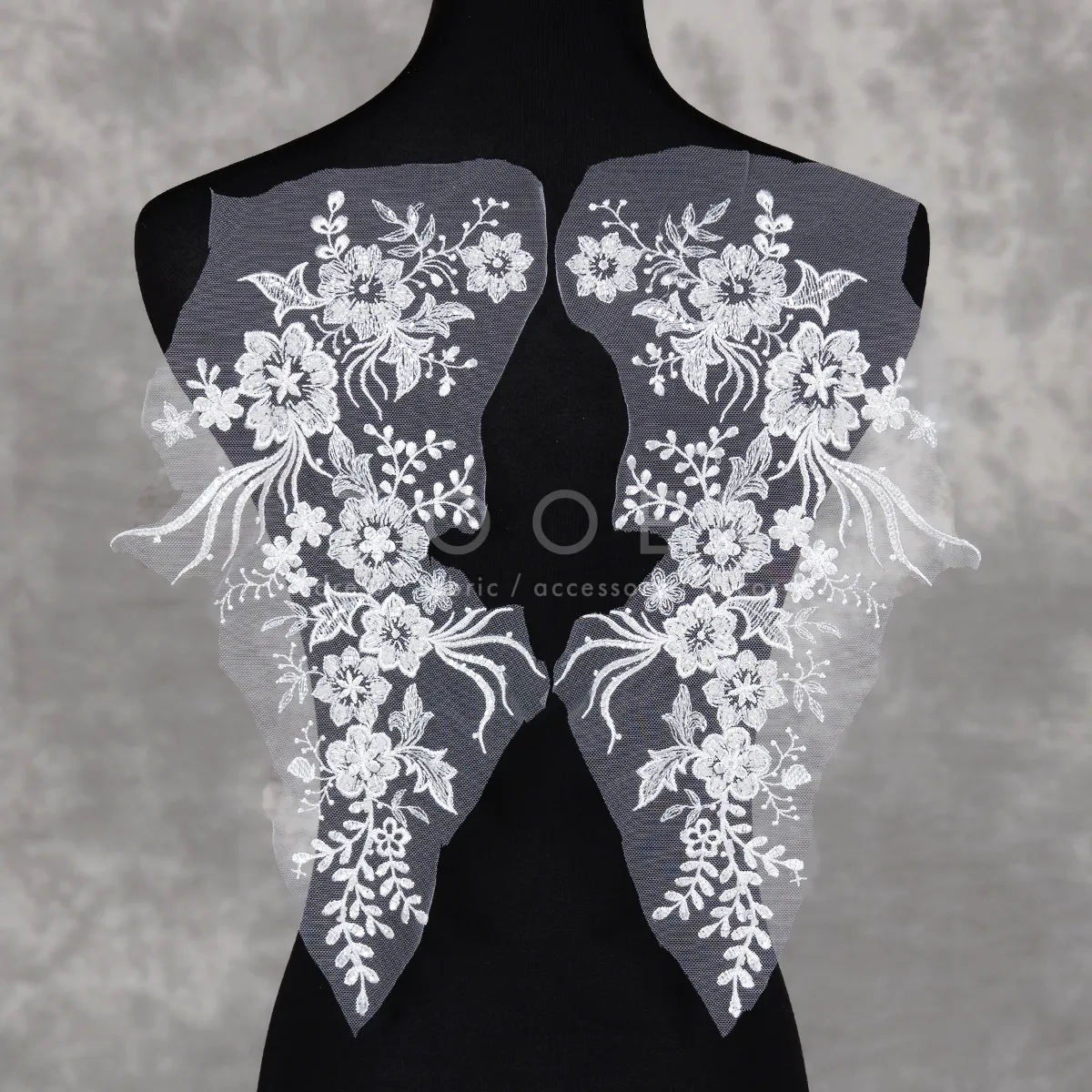 beaded floral pattern lace appliques sewing on costume