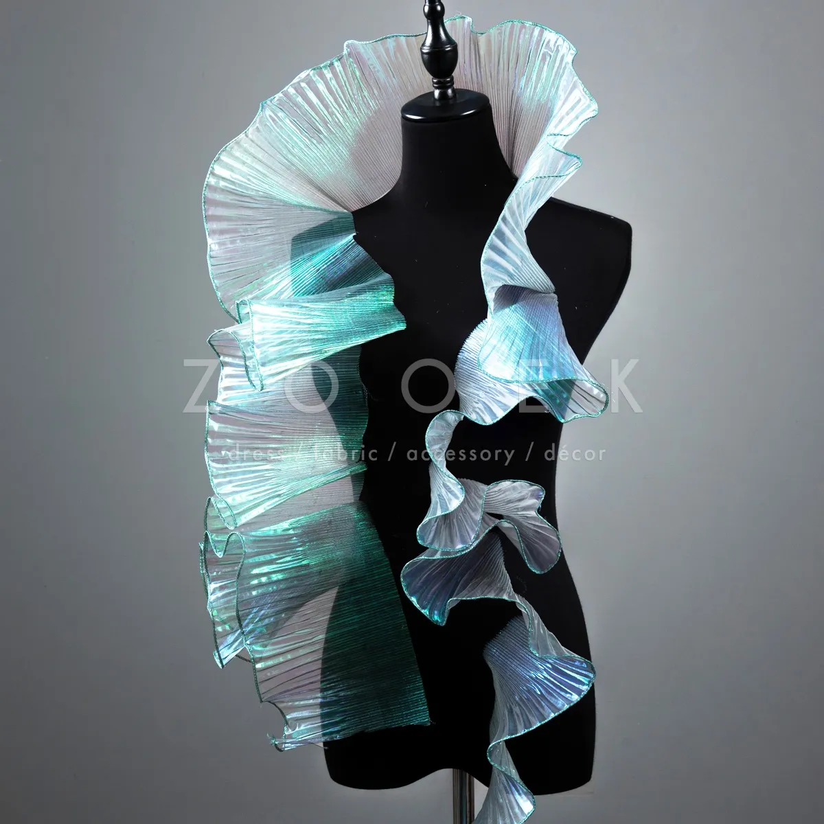 15cm iridescent green and gray pleated organza trim